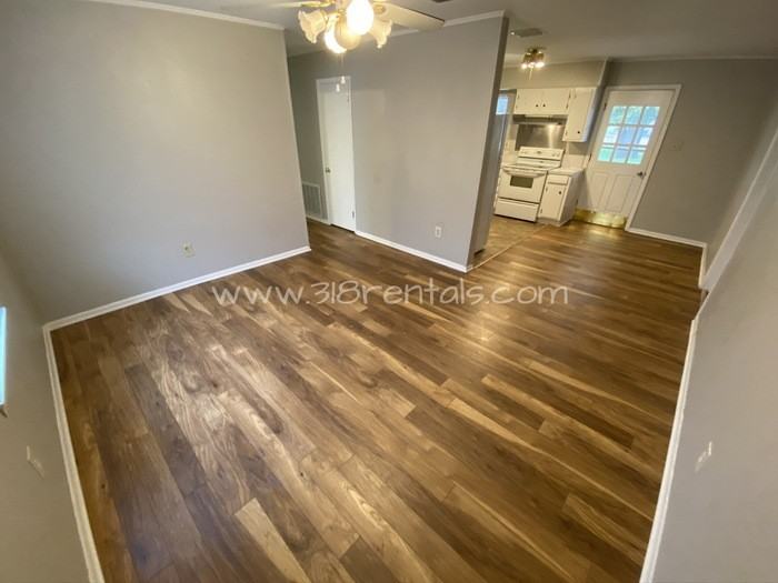 4612 Sullivan St - Photo 4 of 13