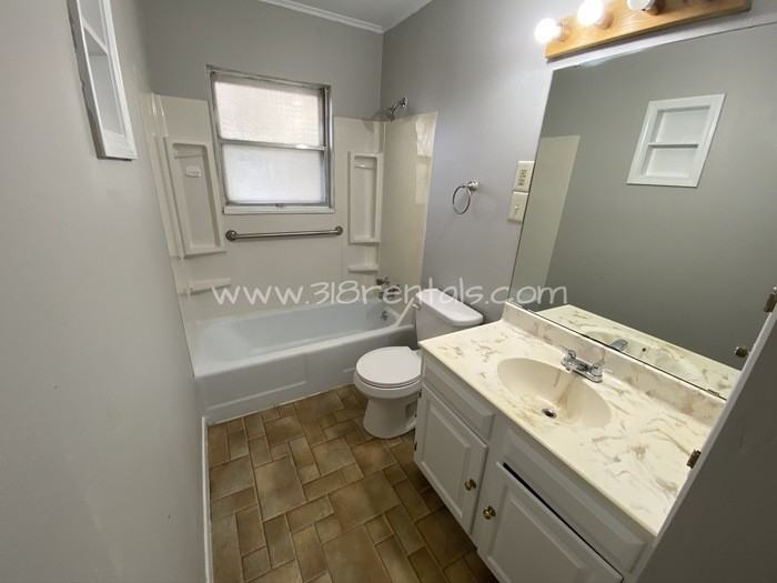 4612 Sullivan St - Photo 7 of 13
