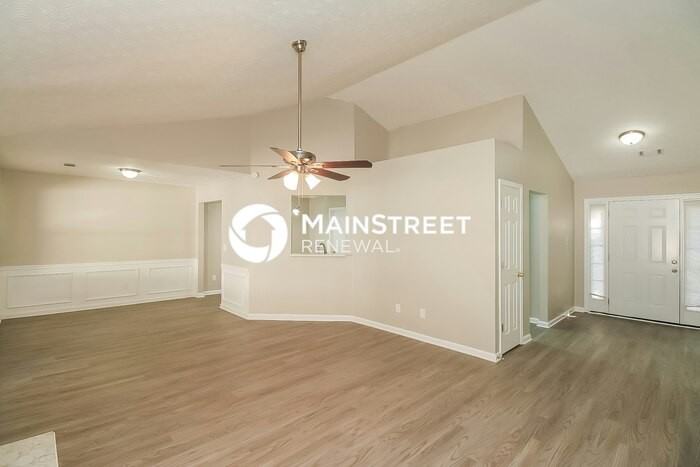 10484 Almosa Ln - Photo 3 of 16