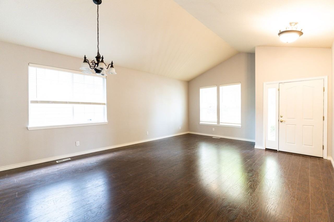 16130 Sw Loon Dr - Photo 5 of 38