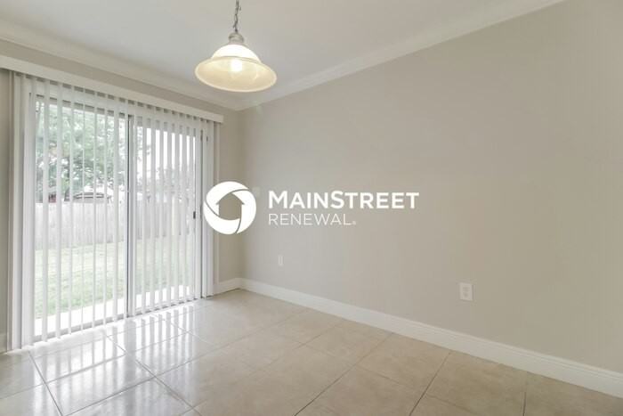 3007 Colorado Ave - Photo 5 of 16