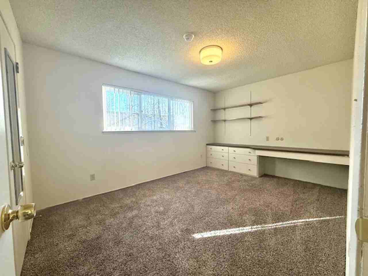 162j - Photo 4 of 11
