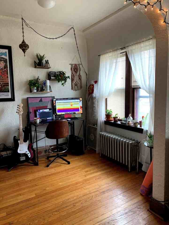 2336 N 1st St - Photo 4 of 12