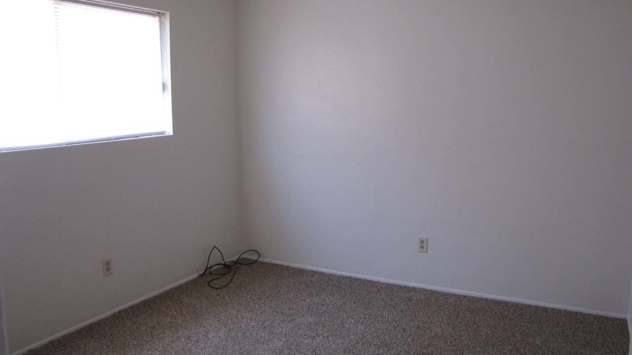 2109 Belvedere Ave - Photo 5 of 5