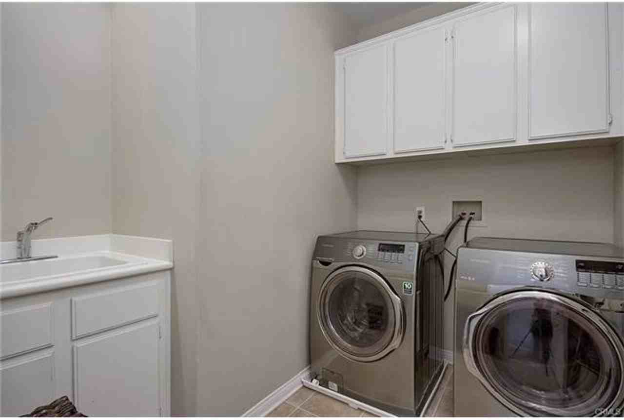 24967 Cliffrose St - Photo 7 of 24