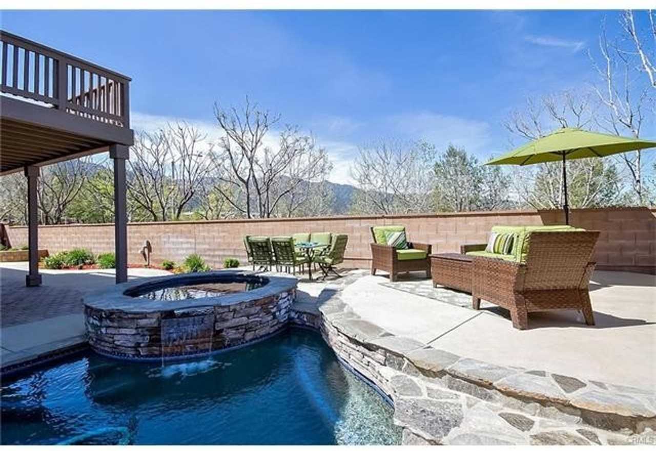 24967 Cliffrose St - Photo 4 of 24