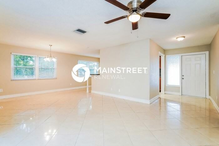 418 Ne 15th Ave - Photo 3 of 16