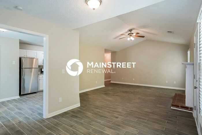 4351 Starboard Dr - Photo 5 of 15