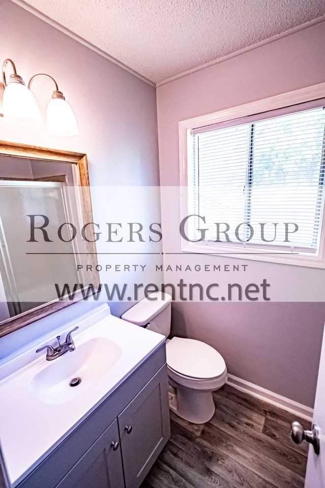 106 W Westbury Dr - Photo 6 of 8
