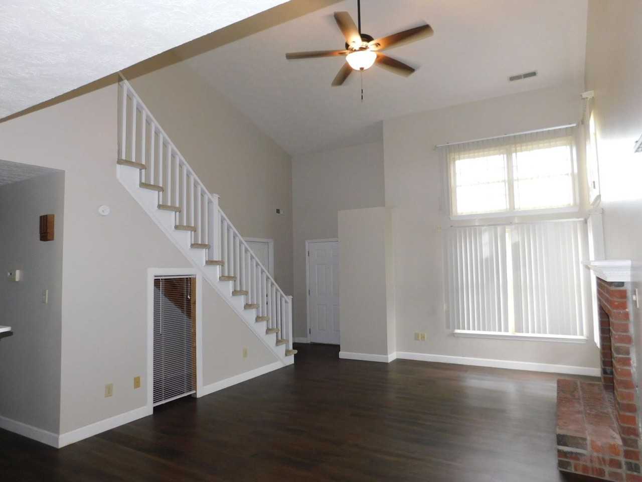 109 S Forest Dr - Photo 2 of 29