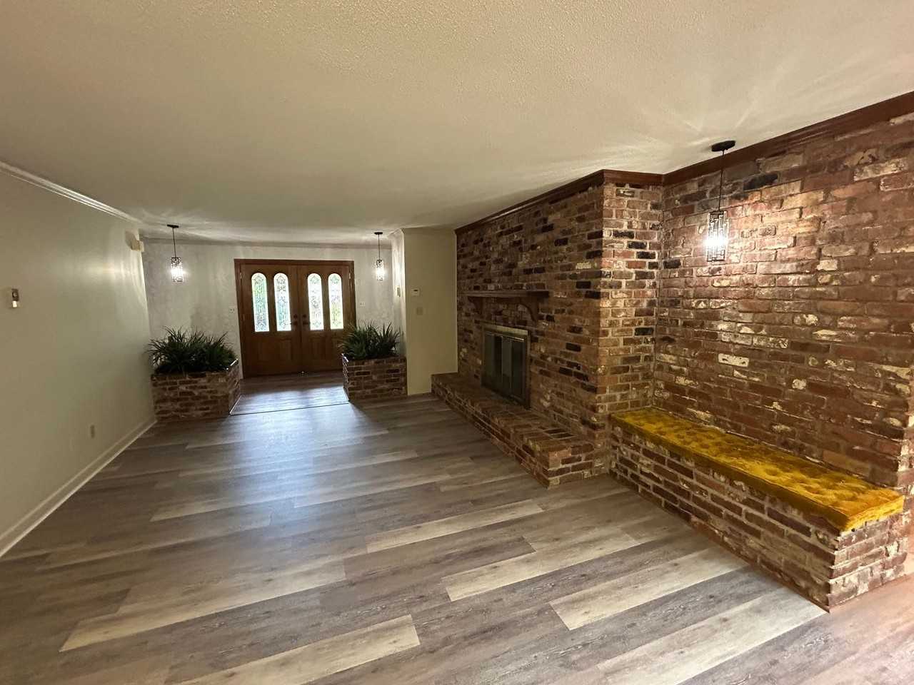 215 York Dr - Photo 3 of 23