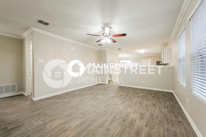 704 Panola Dr - Photo 4 of 17