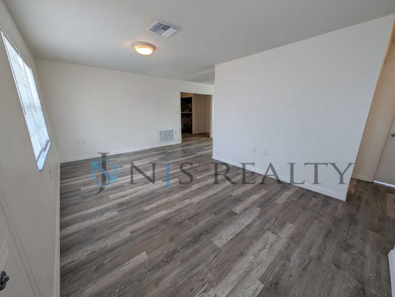 8151 Hixton Dr - Photo 2 of 17