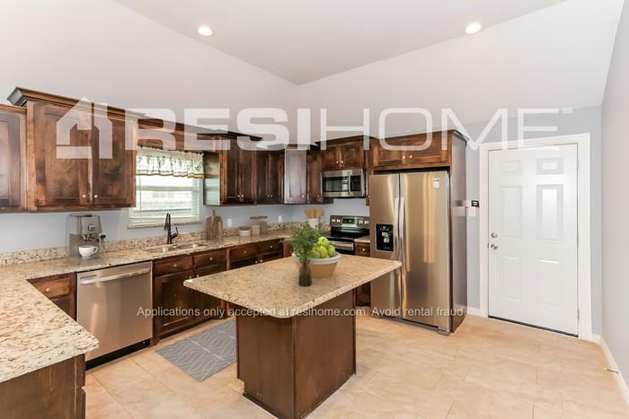 2708 Chestnut Ave - Photo 7 of 18