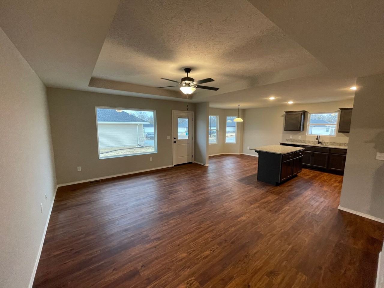 1343 S Olde Savannah Ave - Photo 3 of 22