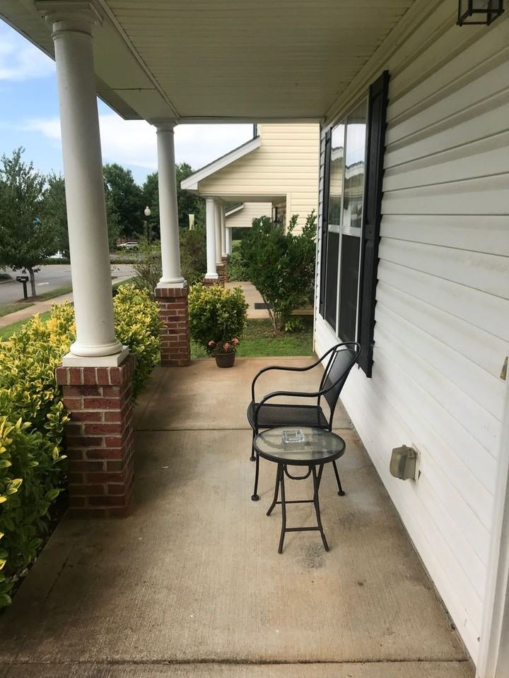 16514 Ambassador Park Dr - Photo 2 of 8