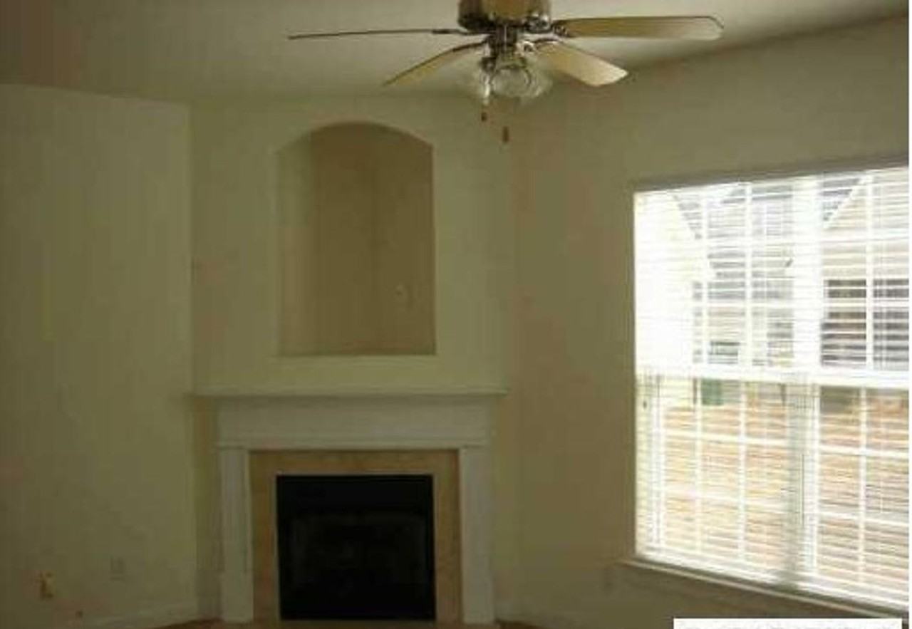 16514 Ambassador Park Dr - Photo 3 of 8