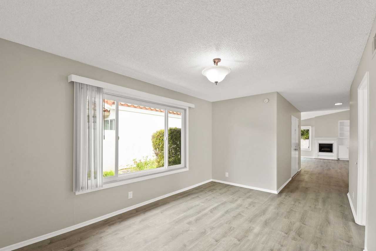 22981 Via Miramar - Photo 5 of 15