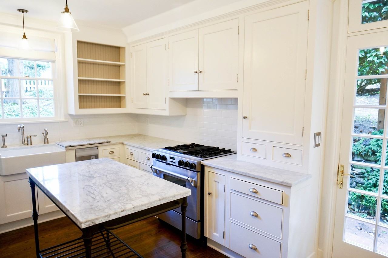 2860 Sw Fern St - Photo 6 of 31