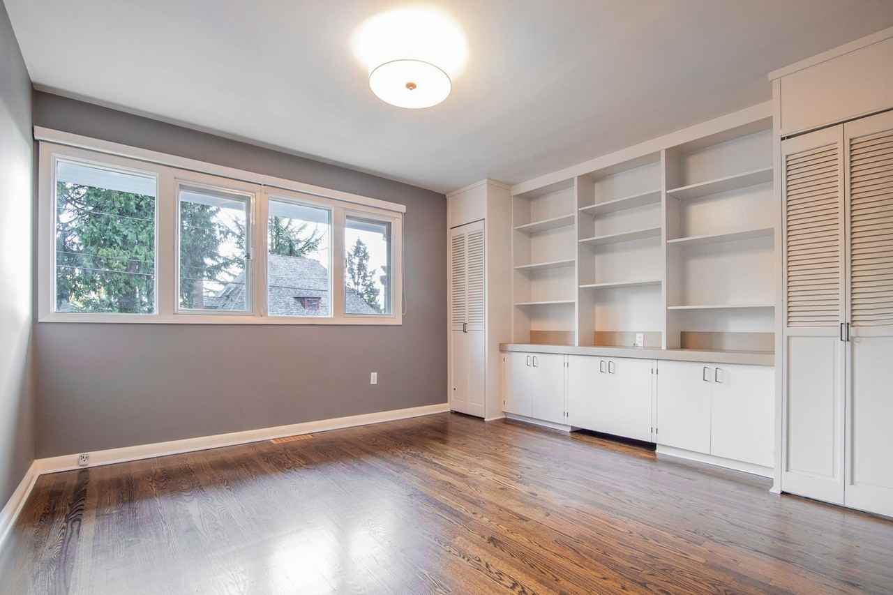 2980 Sw Montgomery Dr - Photo 7 of 26