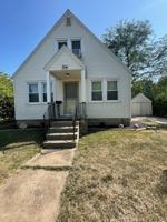 featured image of 704 W 18th St