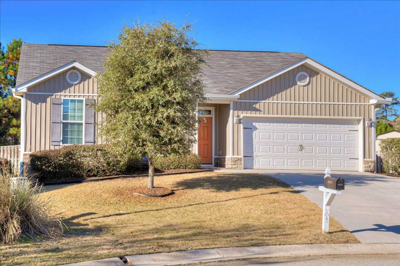 4913 Ashbrooke Way - Photo 3 of 32