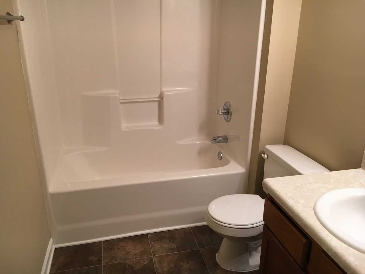121 Breckenridge Pt - Photo 2 of 15