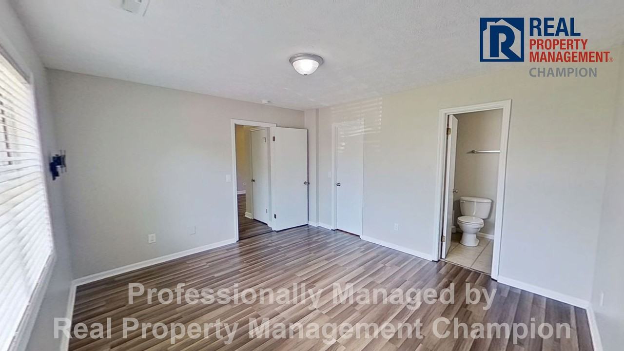 4010 Hounds Chase Dr - Photo 6 of 20