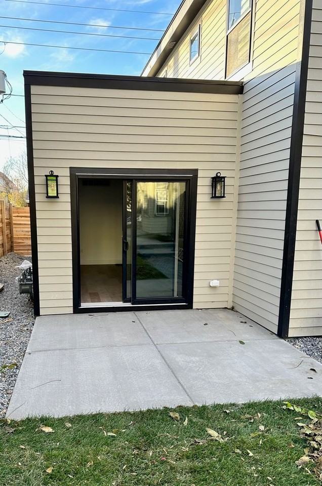 2143 S Acoma St #B - Photo 5 of 15