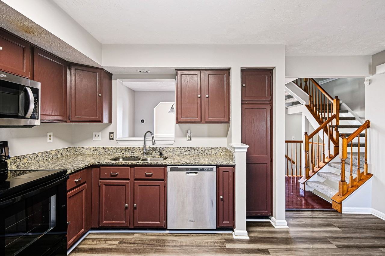 5 Brantwood Ct - Photo 4 of 22