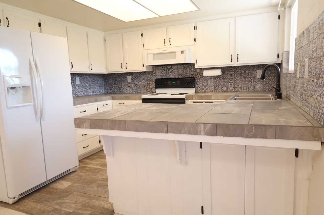 112 Rawhide Ln - Photo 6 of 19