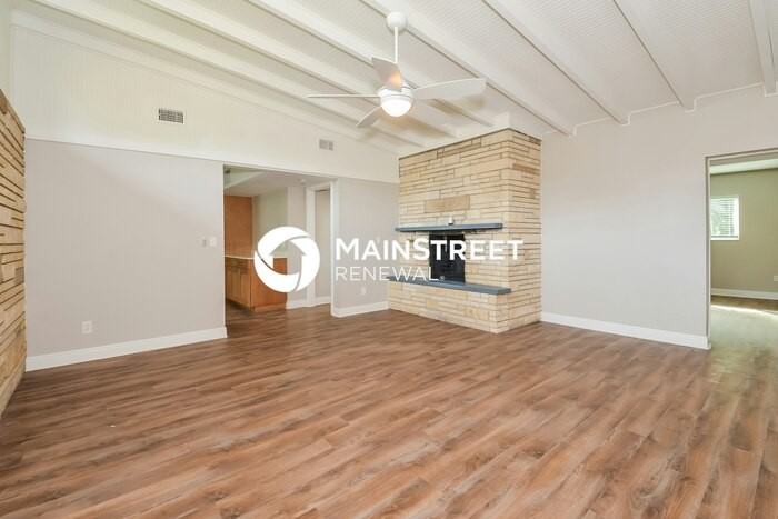 1216 67th St Nw - Photo 3 of 16