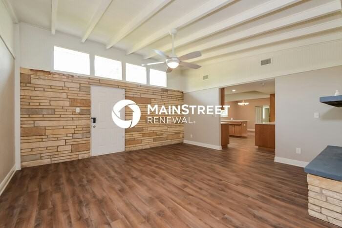 1216 67th St Nw - Photo 4 of 16