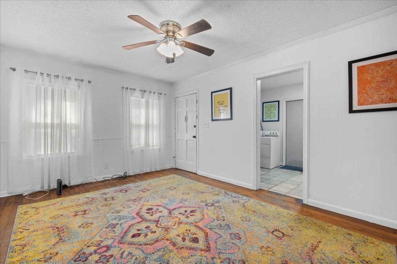 1306 E 53rd St - Photo 4 of 16