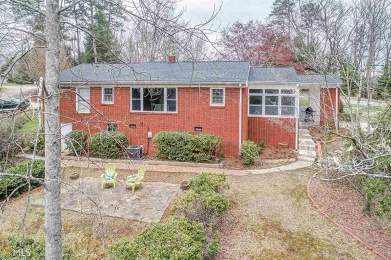 563 Mountain View Cir - Photo 4 of 19