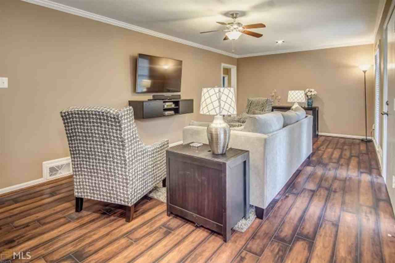563 Mountain View Cir - Photo 7 of 19