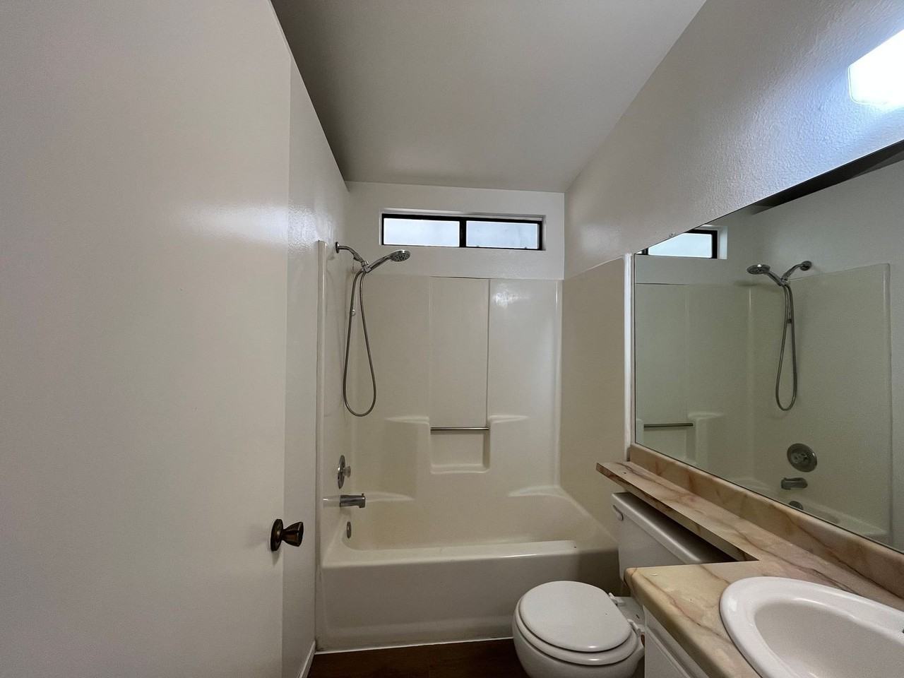 309 Oak Meadow Ln - Photo 5 of 24