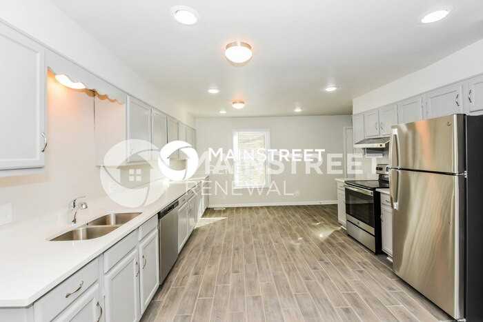 4044 Elizabeth Dr - Photo 6 of 17