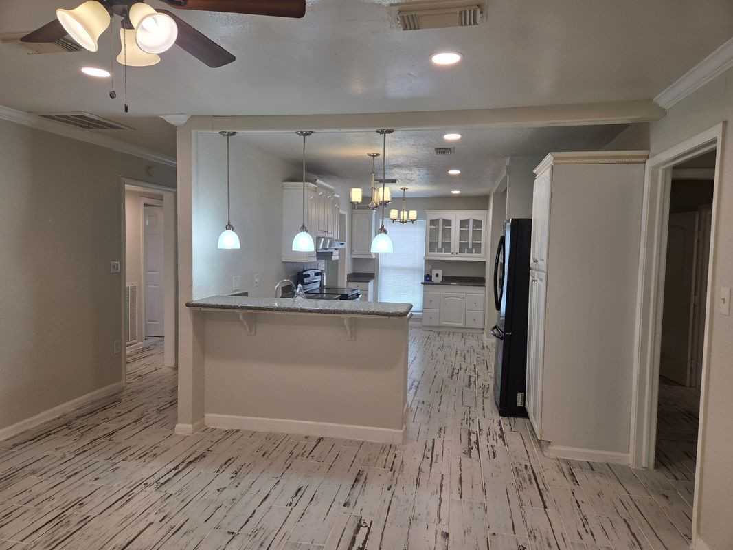 3807 Sailfish Ln - Photo 3 of 48