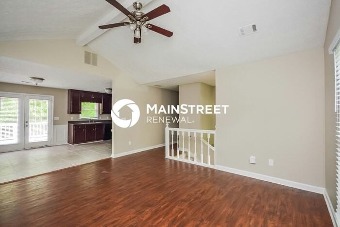 1062 Plantation Blvd Se - Photo 3 of 17