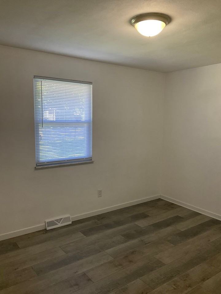 20 Kingman Ct - Photo 7 of 12