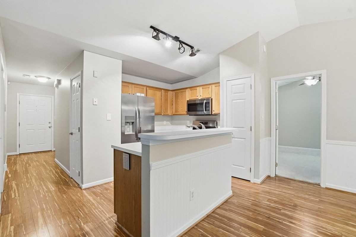 2830 Black Walnut Ln - Photo 3 of 24