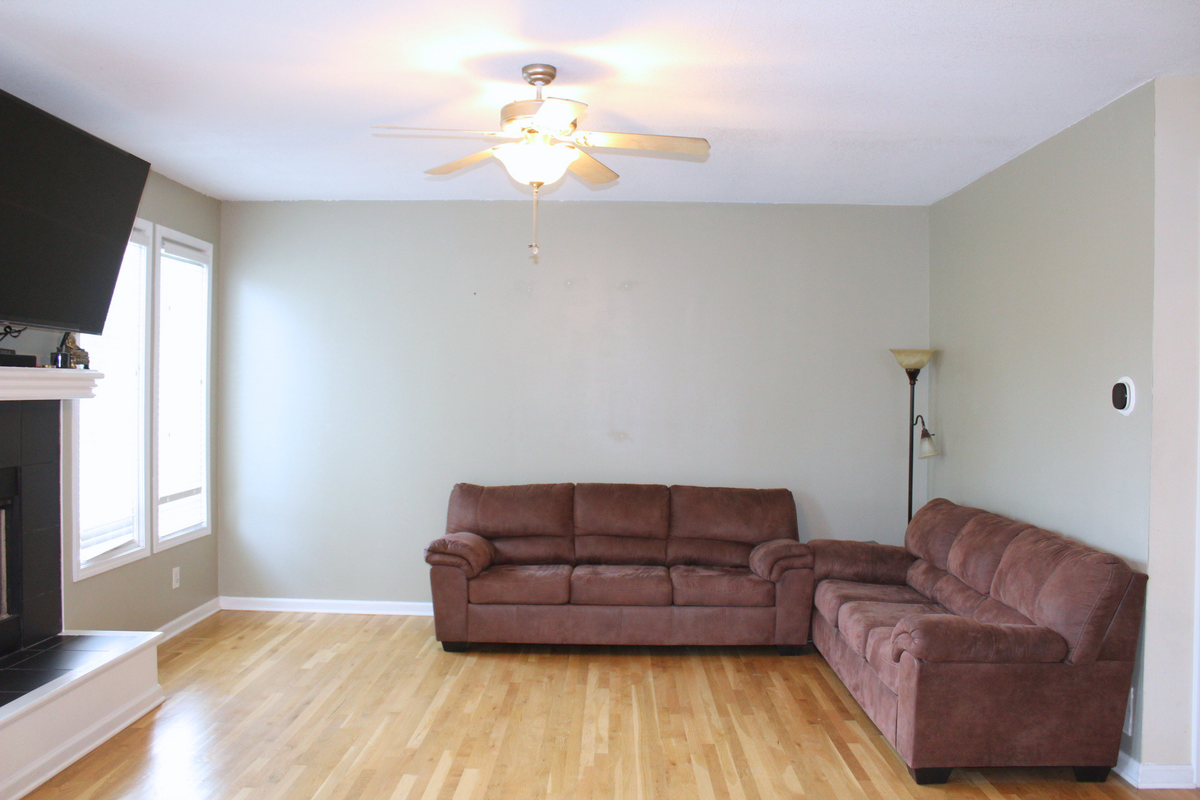 13885 W 153rd Ter - Photo 4 of 24