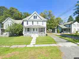 featured image of 7 Havens Ave