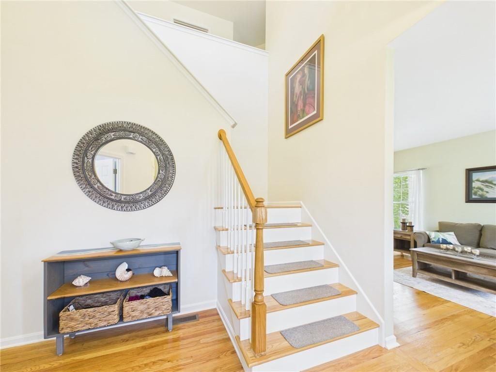 23 Beechwoods Holw - Photo 2 of 46