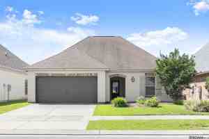 featured image of 471 Lake Breeze Dr