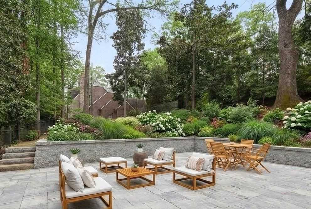 1275 The By Way Ne - Photo 2 of 48