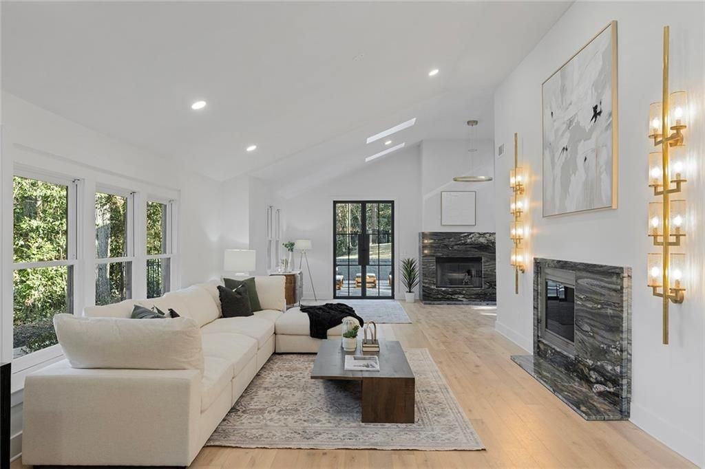 1275 The By Way Ne - Photo 4 of 48
