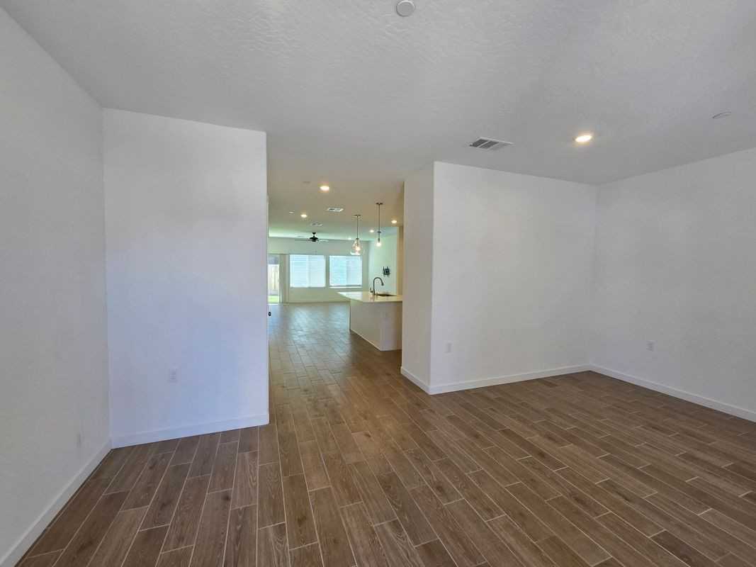 7037 E Cornell Ave - Photo 5 of 42