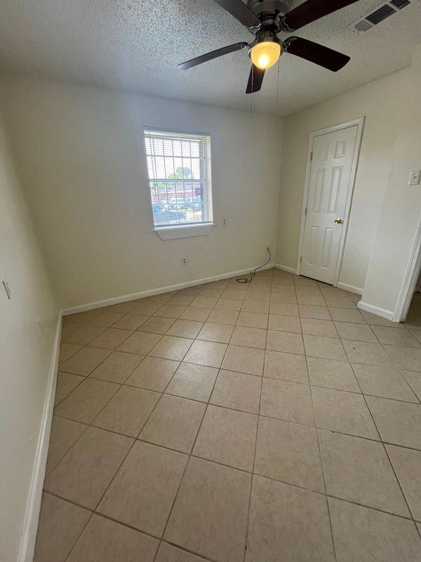 14031 Linden St - Photo 7 of 14